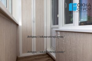Теплое остекление балкона сапожок П-44 с термогигрометром