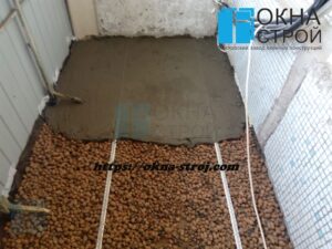 Ремонт нижней технической плиты при остеклении балкона в старом доме