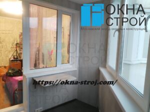 Теплое остекление в доме ПД-4 с отделкой стен ламинатом, встроенной мебелью и освещением по индивидуальному проекту