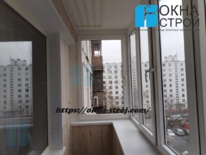 Остекление ПВХ в одно стекло брежневского Г-образного балкона II-18/12