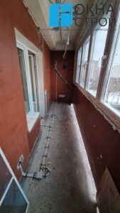 Монтаж электропроводки производится с распределительными коробками в гофрированных противопожарных трубах. Штробирование стен. Работы выполняются профессиональными электриками строго по ГОСТу.